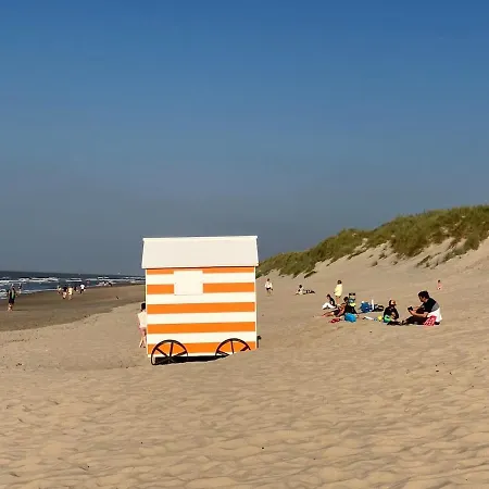 Apartment Cosy Aan Zee Met Prive Parking